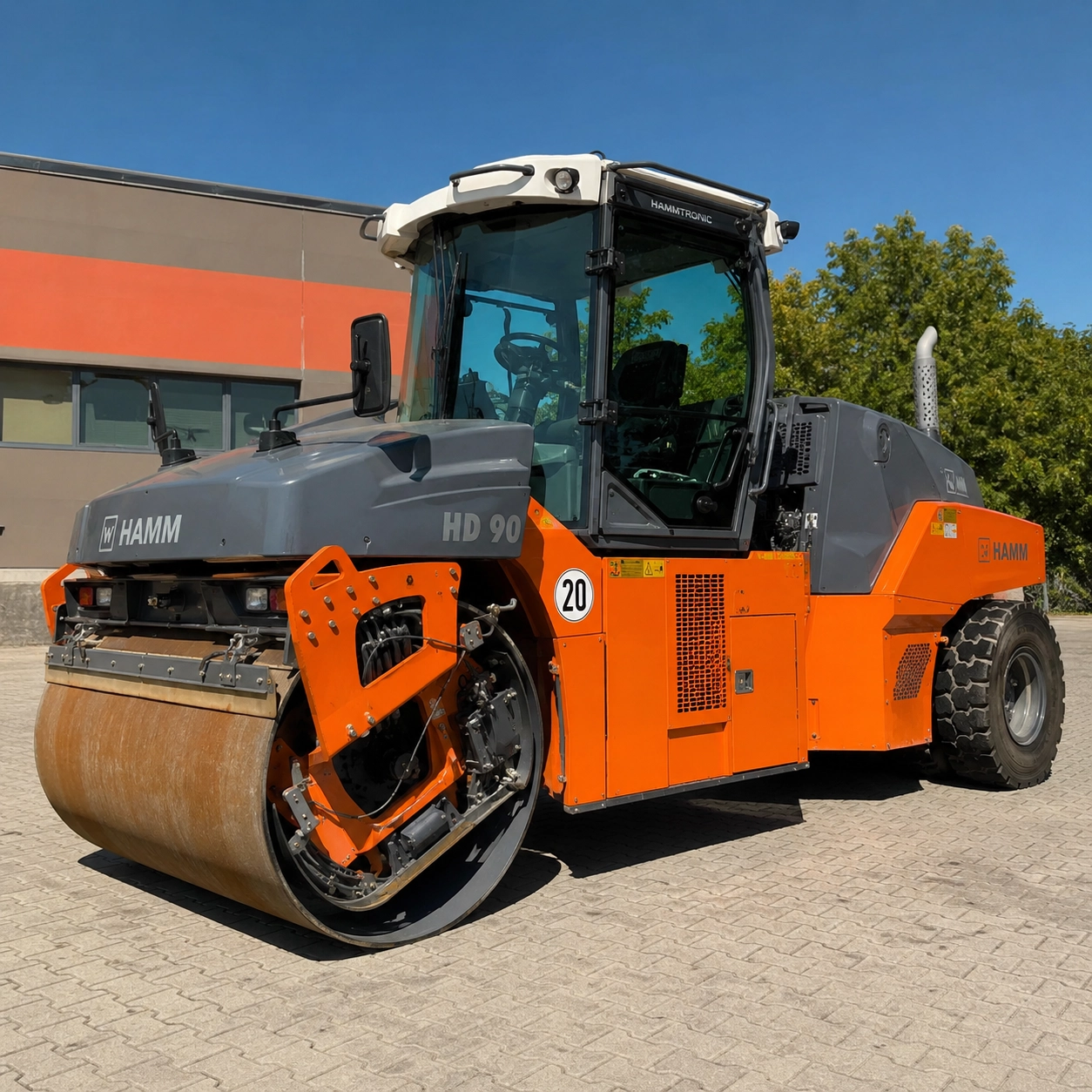 Rolo Compactador Tandem HAMM HD 90W para Locação em Campo Florido/MG